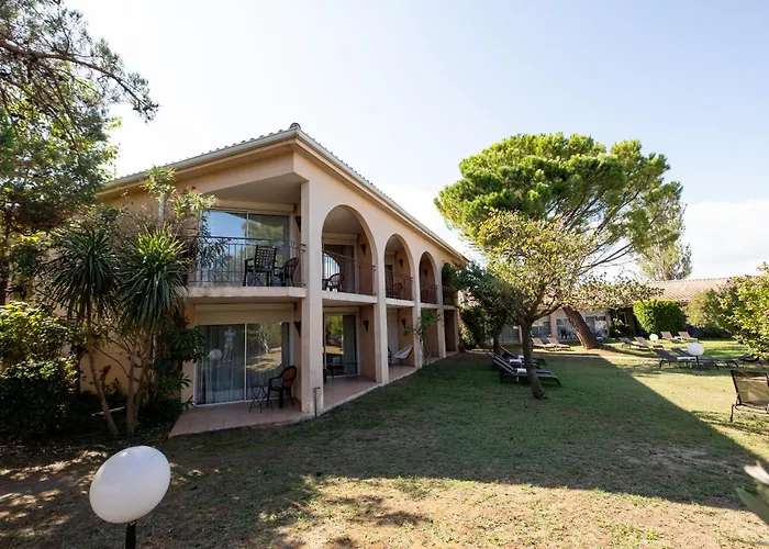 Golden Tulip Avignon Le Paradou